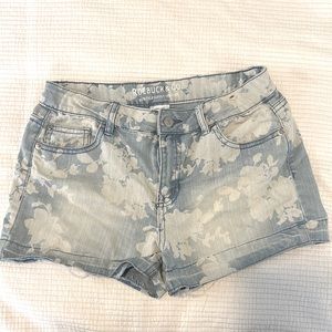 Roebuck & Co jean tie dye shorts (juniors)